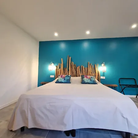 D'hotes Les Sables Blancs ベッド・アンド・ブレックファスト サン・ジュリアン・アン・ボルヌ